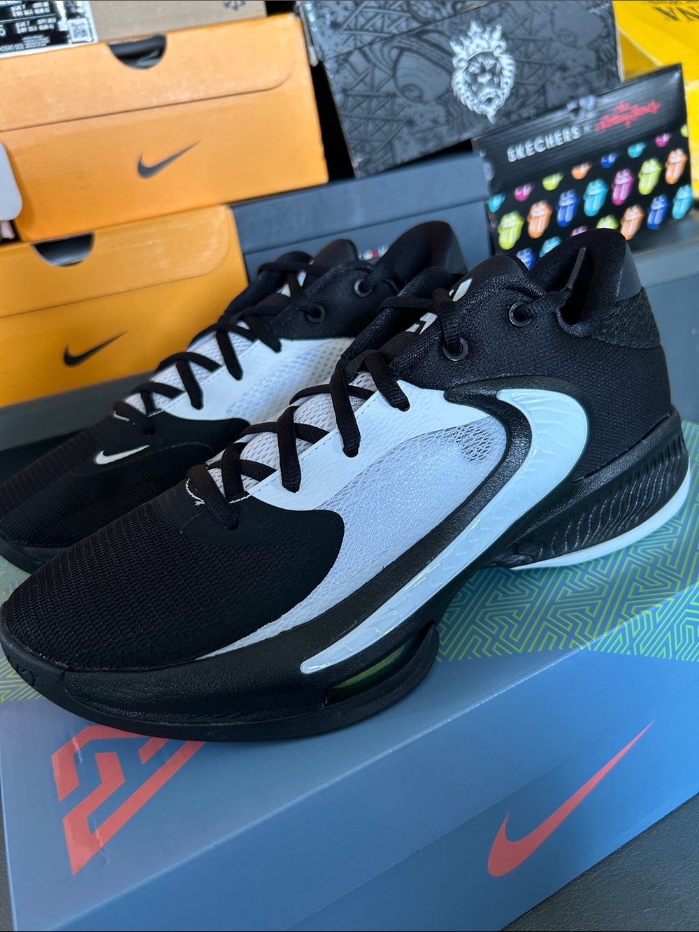 Nike Zoom Freak 4 TB Black and White Low-Top Athletic Shoes
